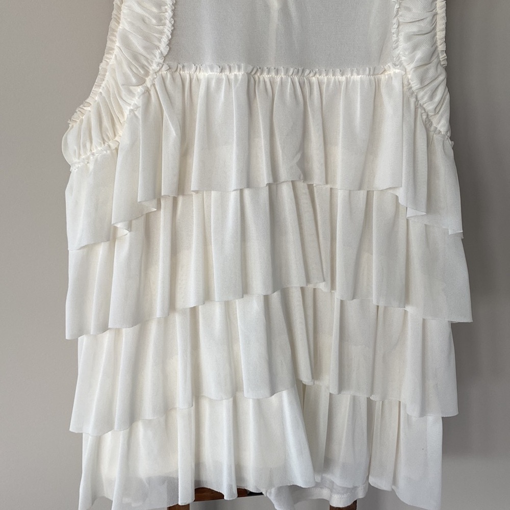 Sleeveless Ruffled Top - Picture 3 of 4